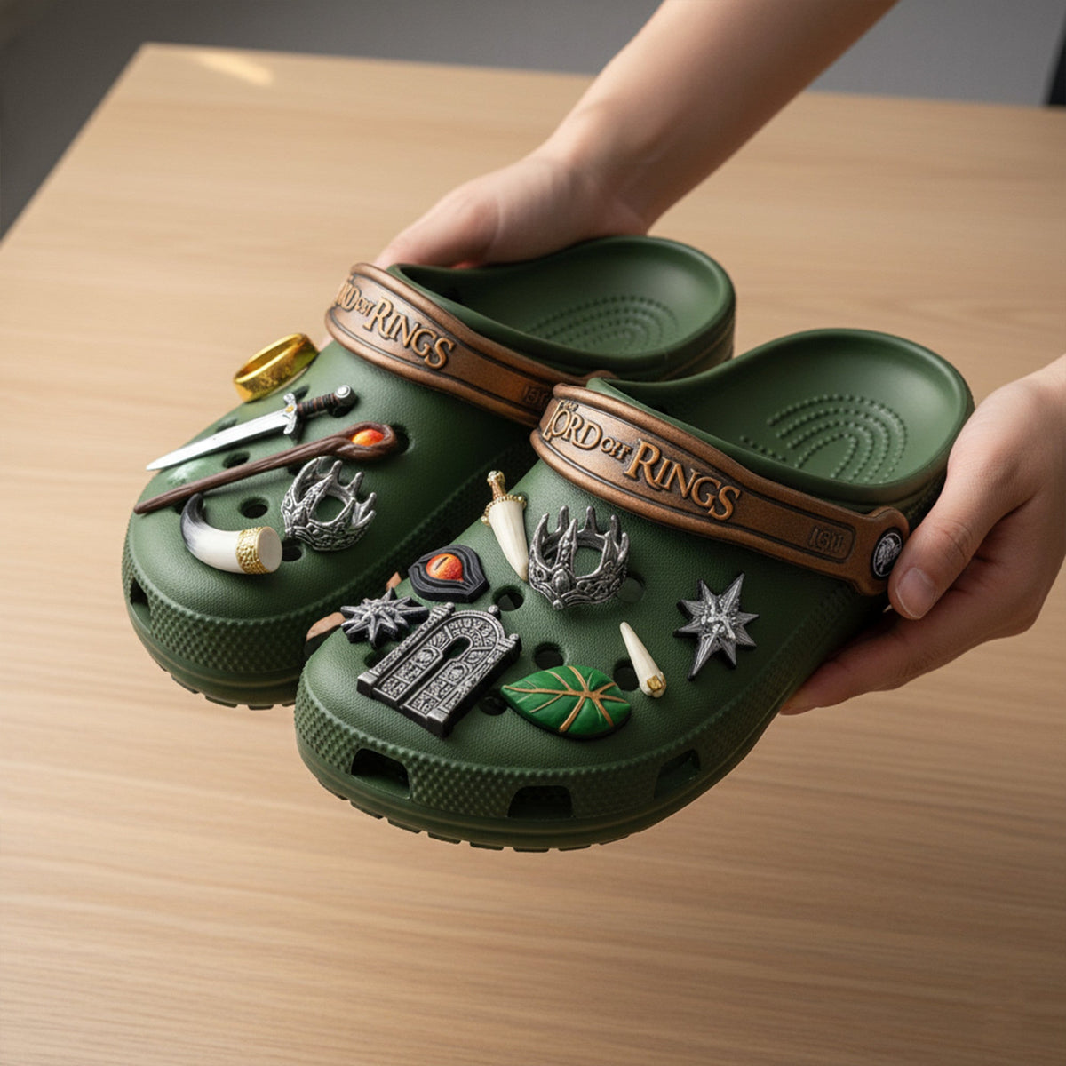 PREMIUM LOTR CLOGS DAT